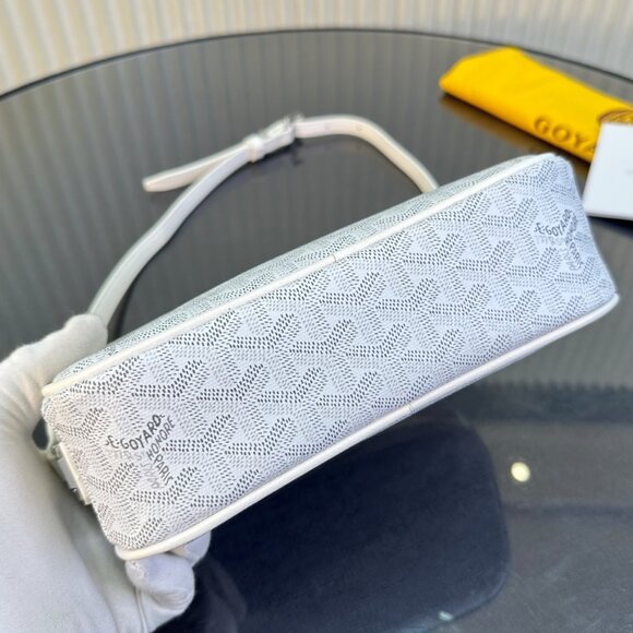 Goyard Handbags - Picture 5 of 9